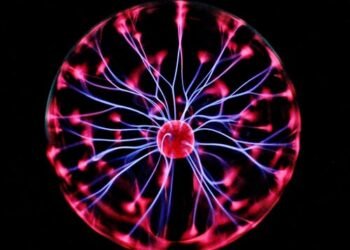 उंबरातले किडे मकोडे, उंबरी करिती लीला..