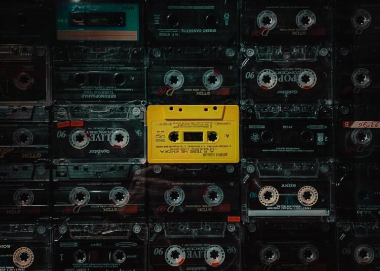 कोई लौटा दे मेरे बीते हुए दिन!!!